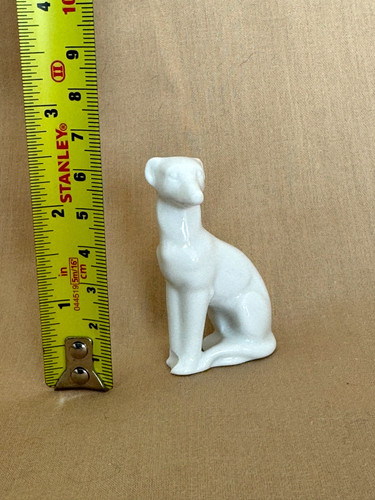 Small vintage porcelain seated - vintage,